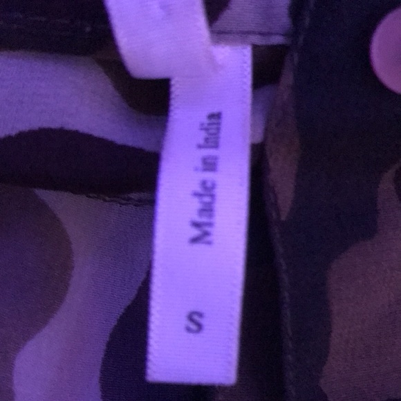 Truth Camouflage Sheer Top - Picture 3 of 3